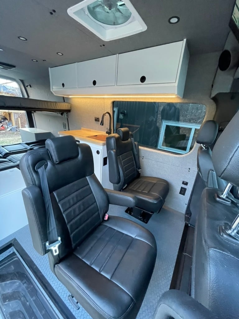 9793EF54-EF7E-477C-9820-412BFB6A61E9_1_105_c (1)