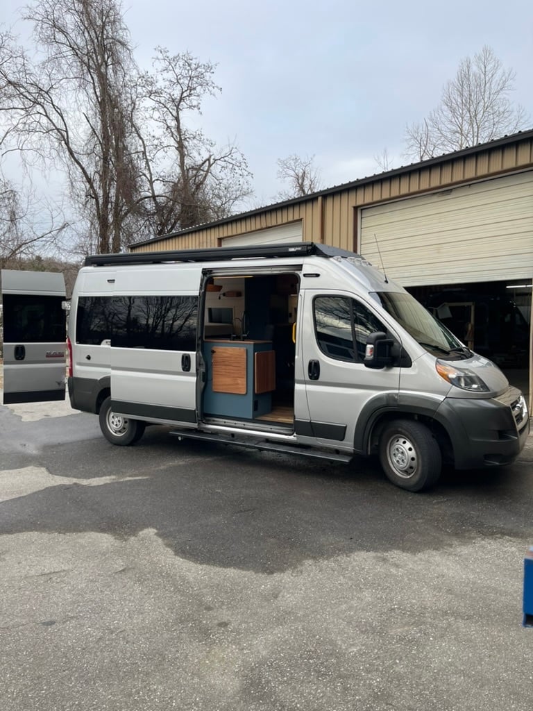 B13C36FD-A8BD-4ADB-8249-07DBC2723A46_1_105_c