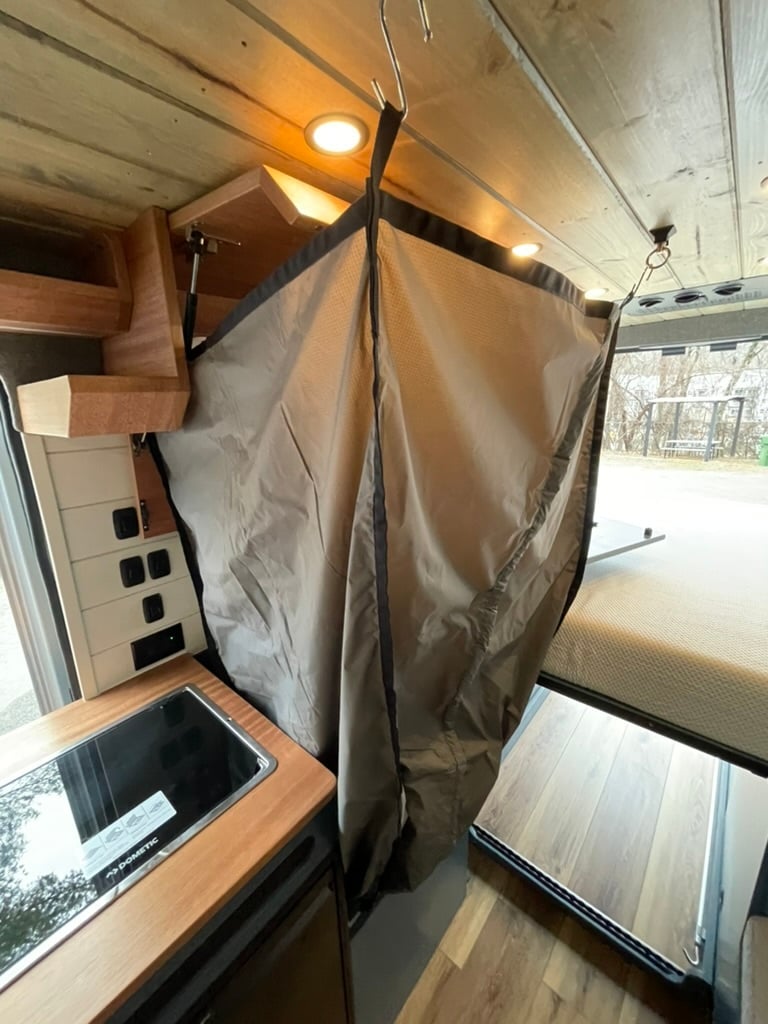 B1AFBC89-4182-49E0-8BFE-BC526C523762_1_105_c